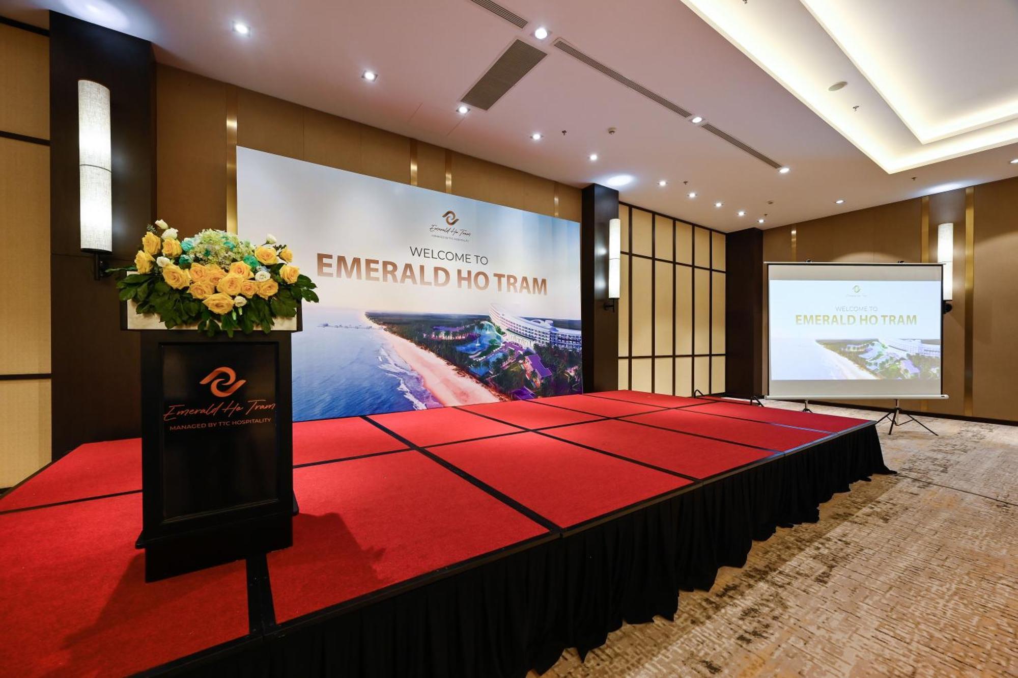 Emerald Ho Tram Resort Buitenkant foto